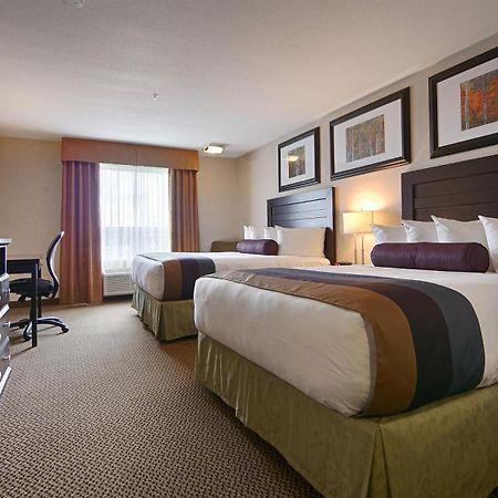 Best Western Bonnyville Inn & Suites Buitenkant foto