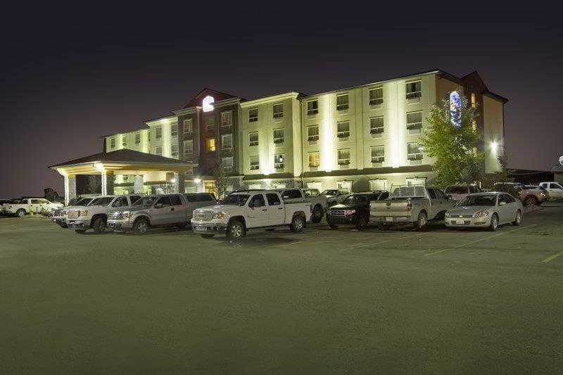 Best Western Bonnyville Inn & Suites Buitenkant foto