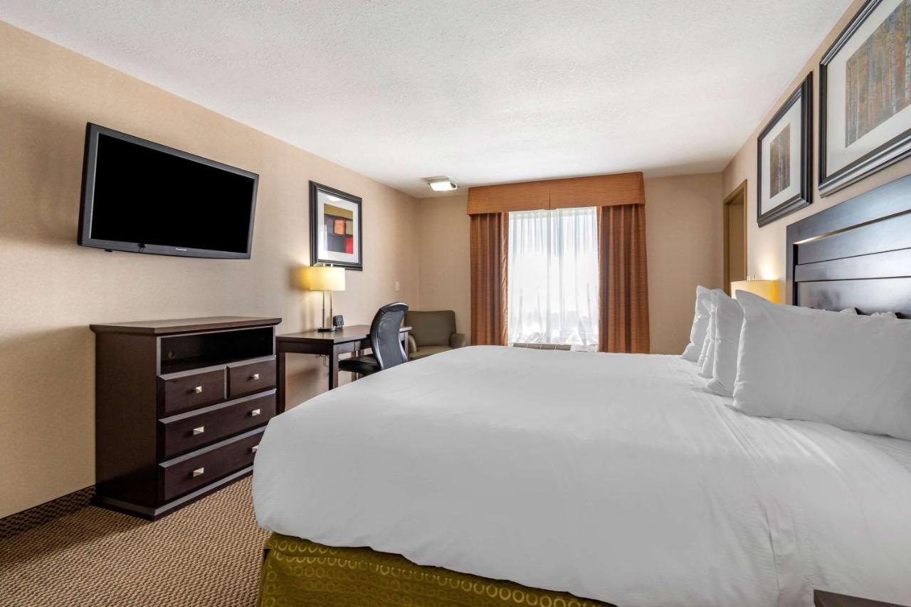 Best Western Bonnyville Inn & Suites Buitenkant foto