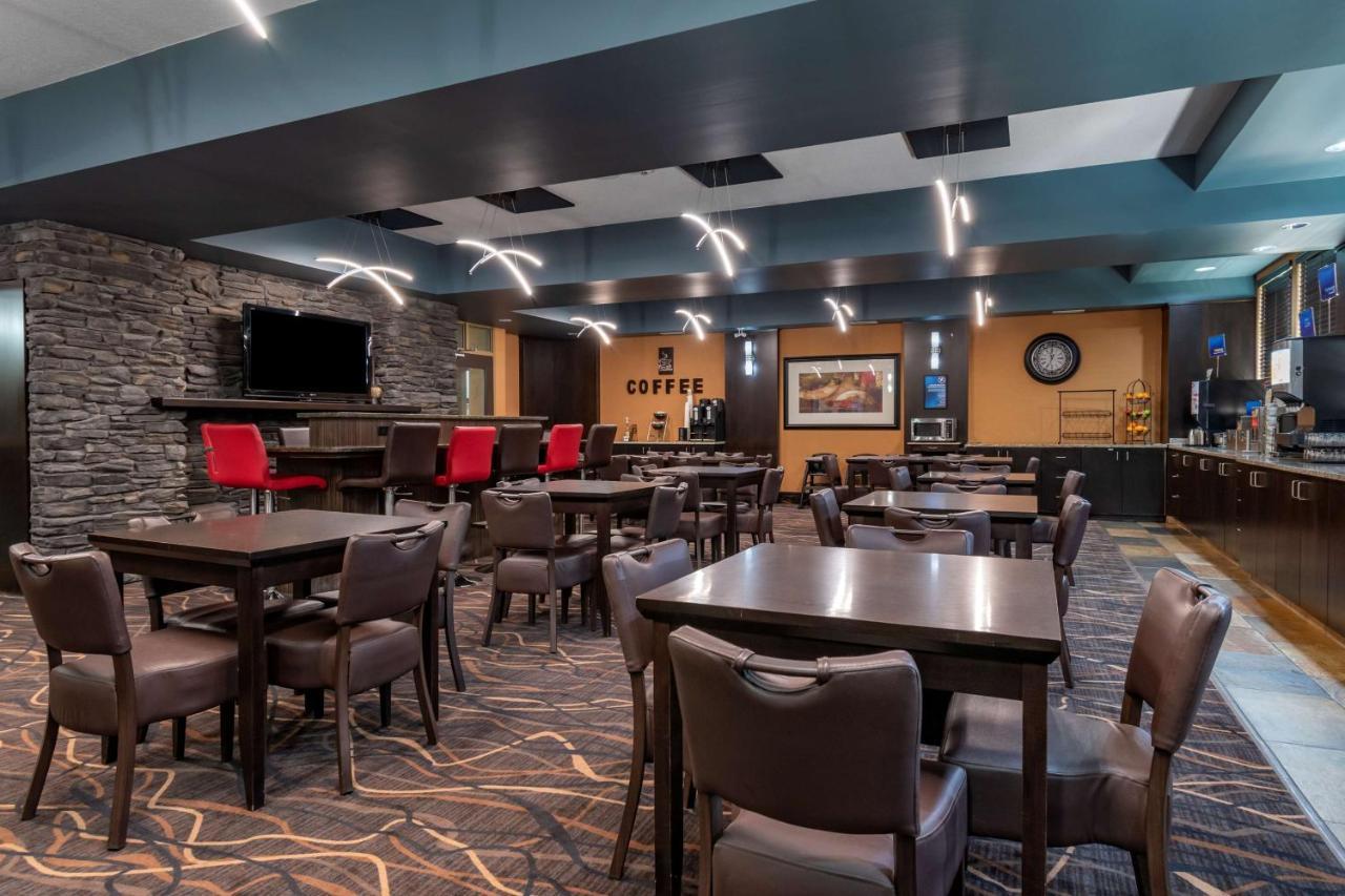 Best Western Bonnyville Inn & Suites Buitenkant foto