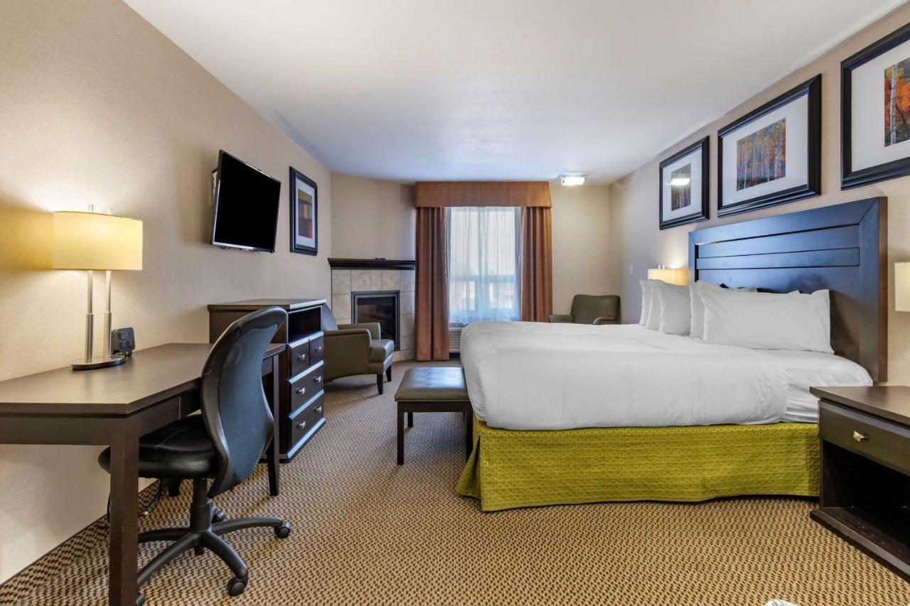 Best Western Bonnyville Inn & Suites Buitenkant foto