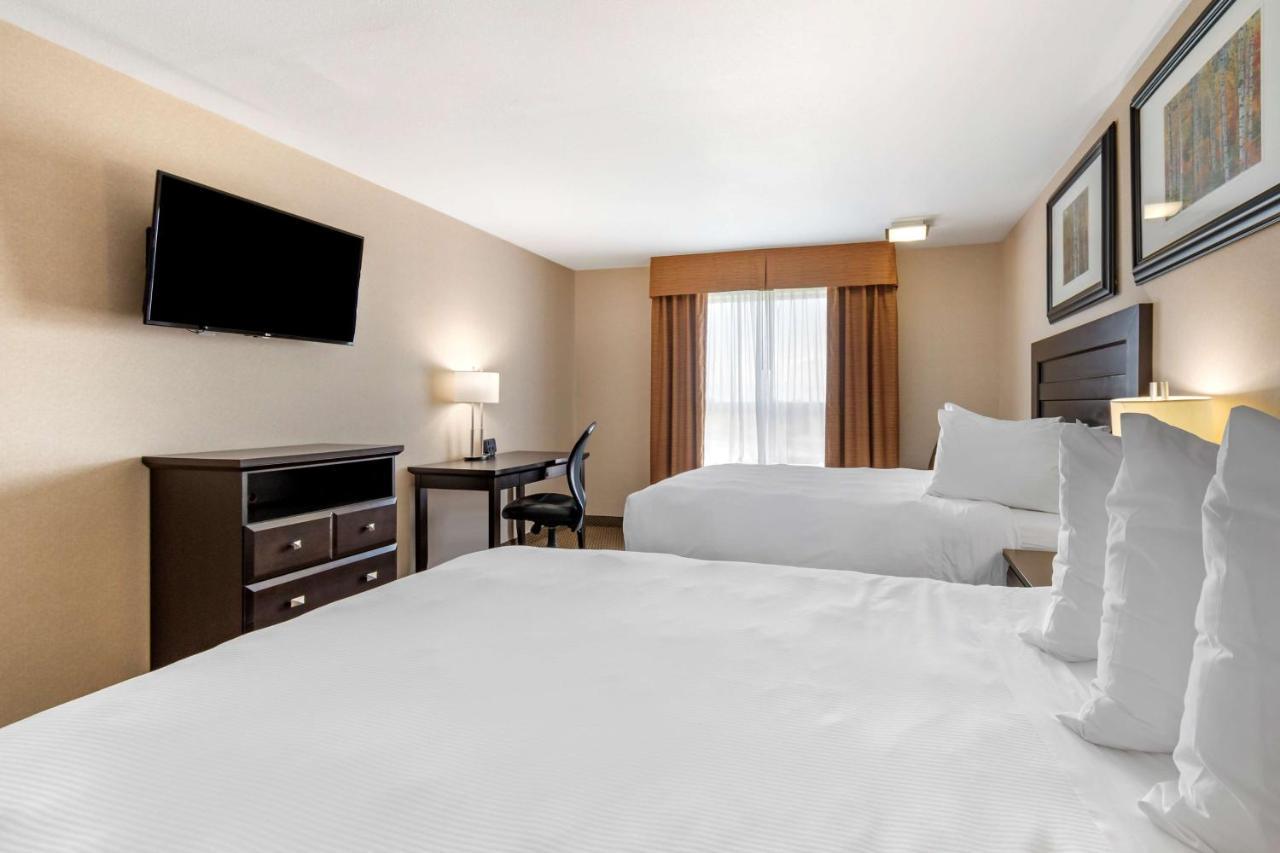 Best Western Bonnyville Inn & Suites Buitenkant foto