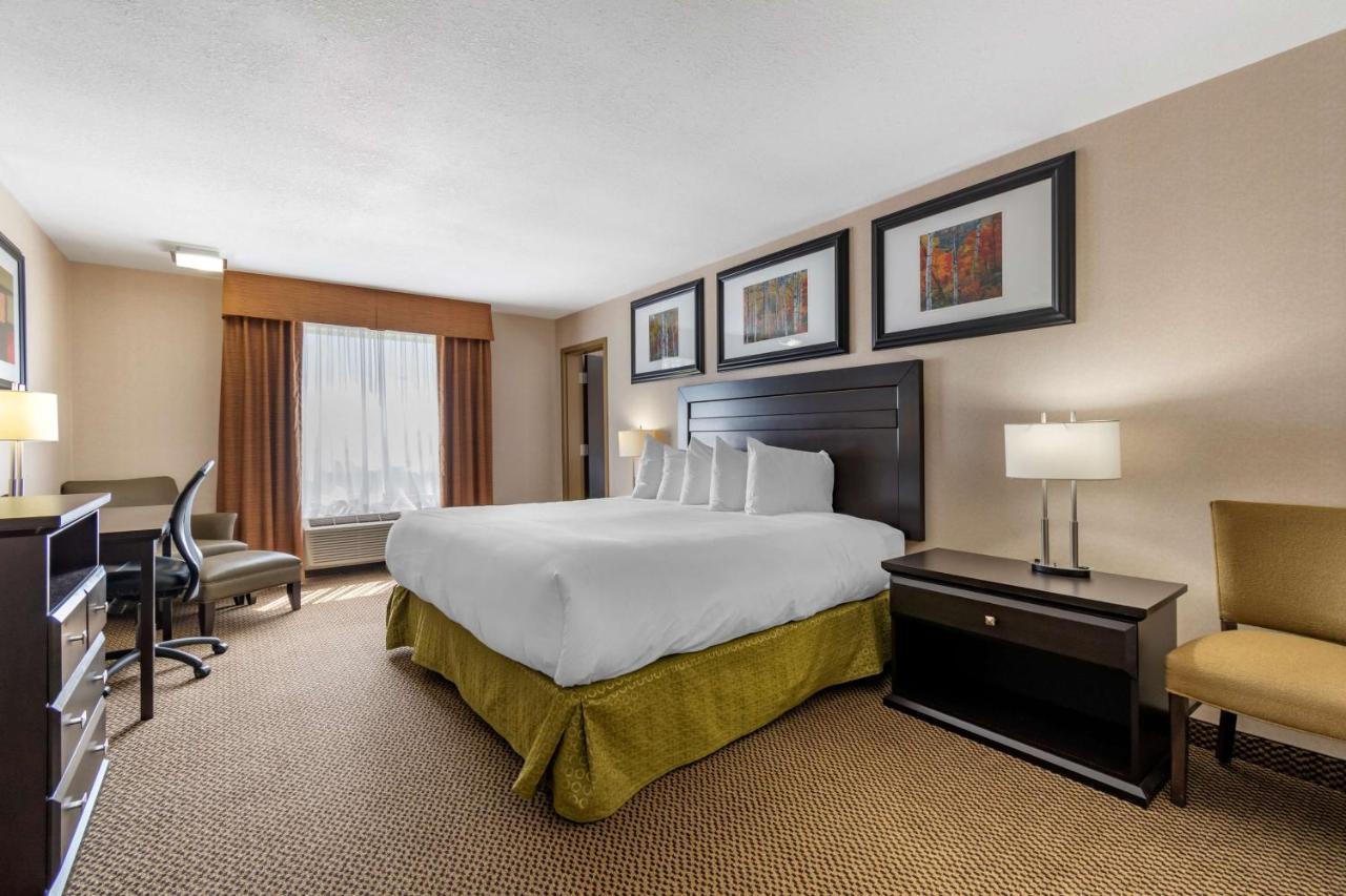 Best Western Bonnyville Inn & Suites Buitenkant foto