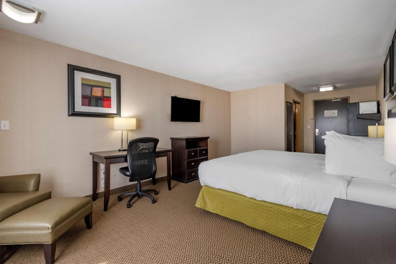 Best Western Bonnyville Inn & Suites Buitenkant foto
