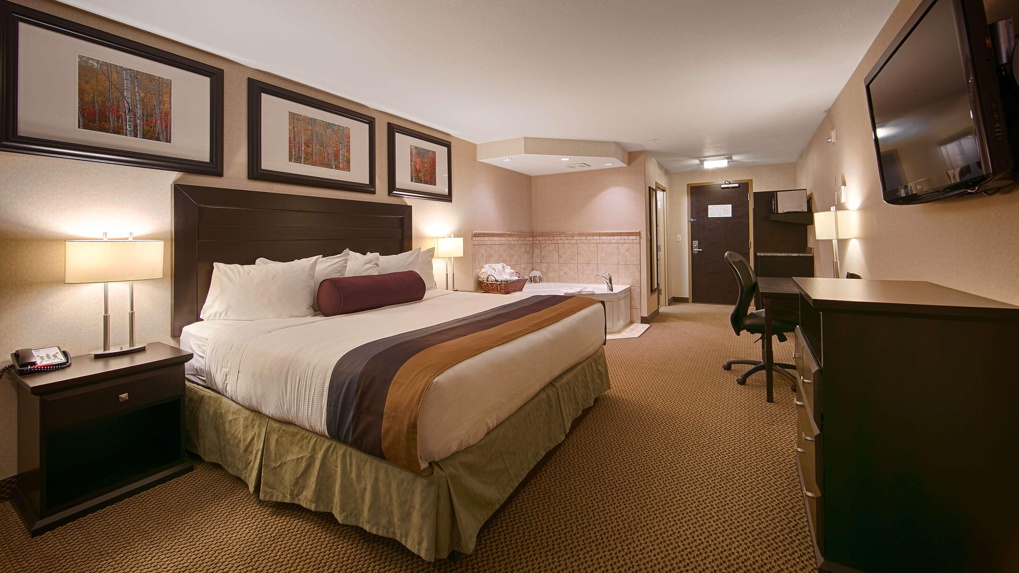 Best Western Bonnyville Inn & Suites Buitenkant foto
