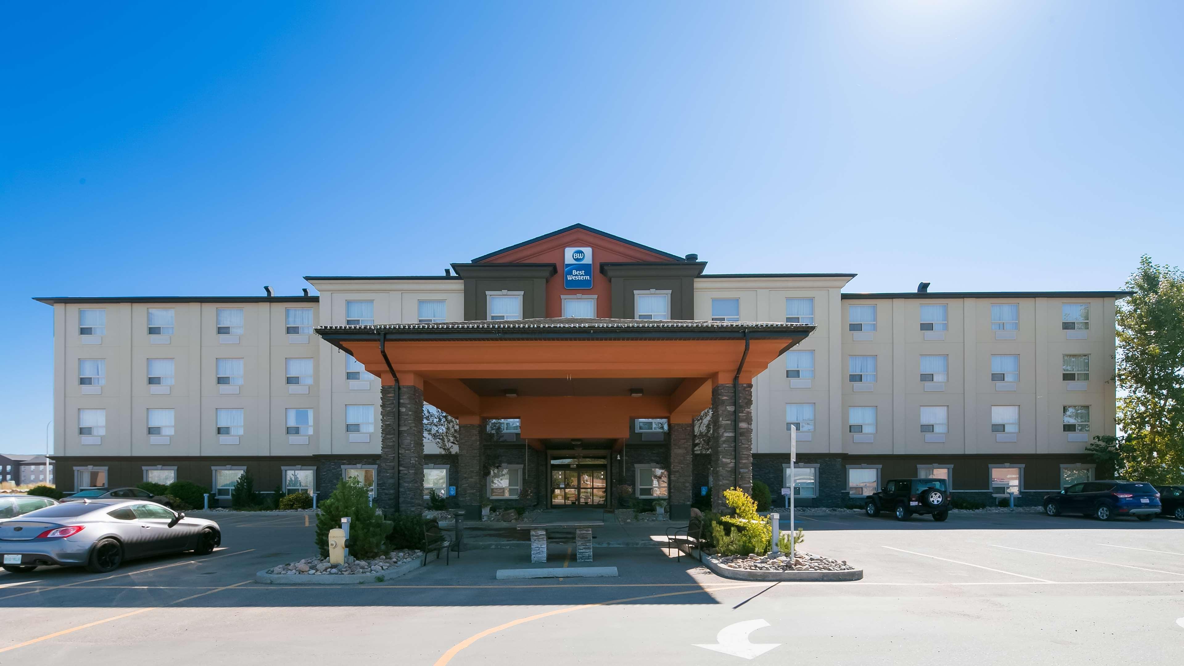 Best Western Bonnyville Inn & Suites Buitenkant foto