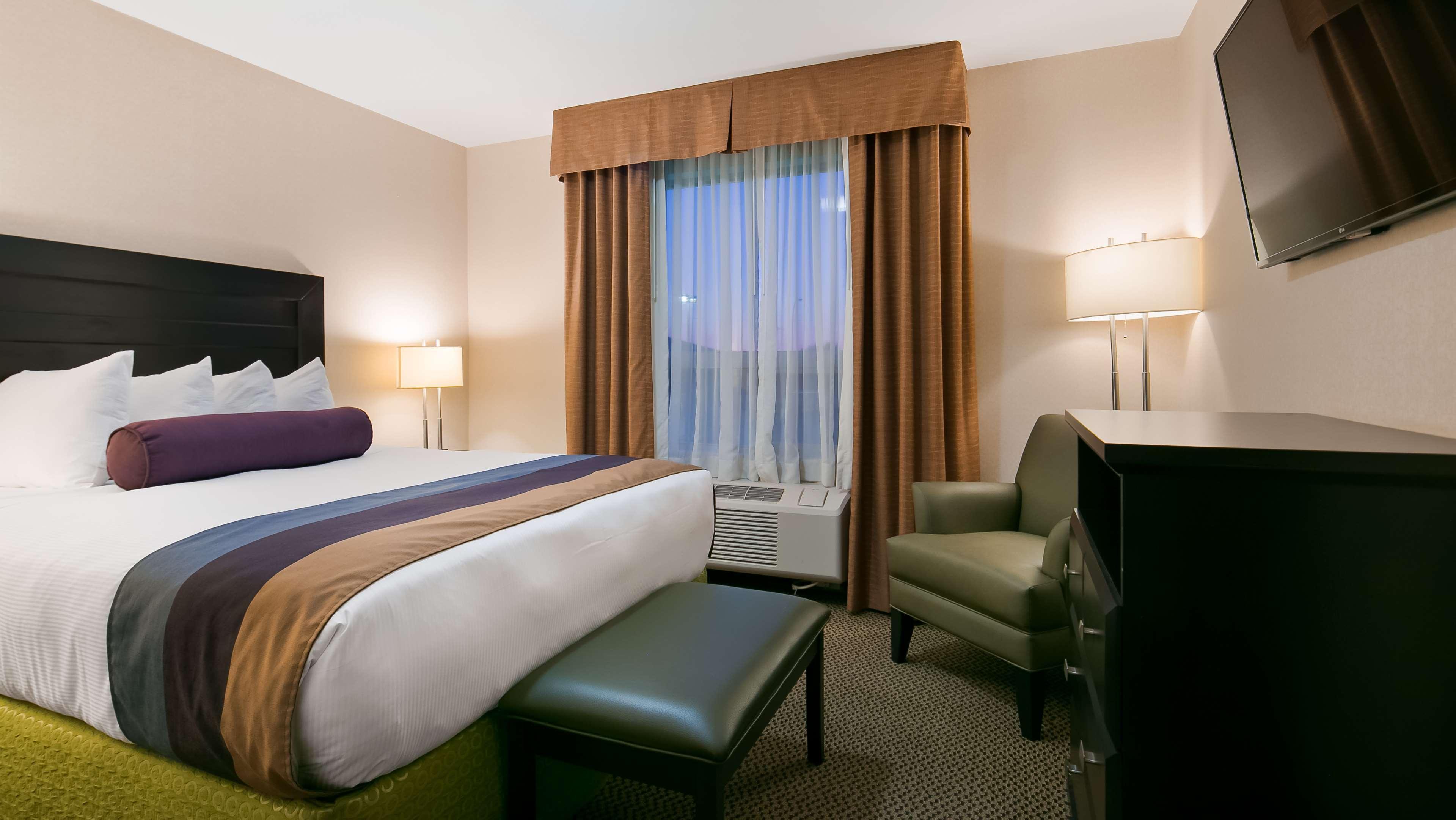 Best Western Bonnyville Inn & Suites Buitenkant foto
