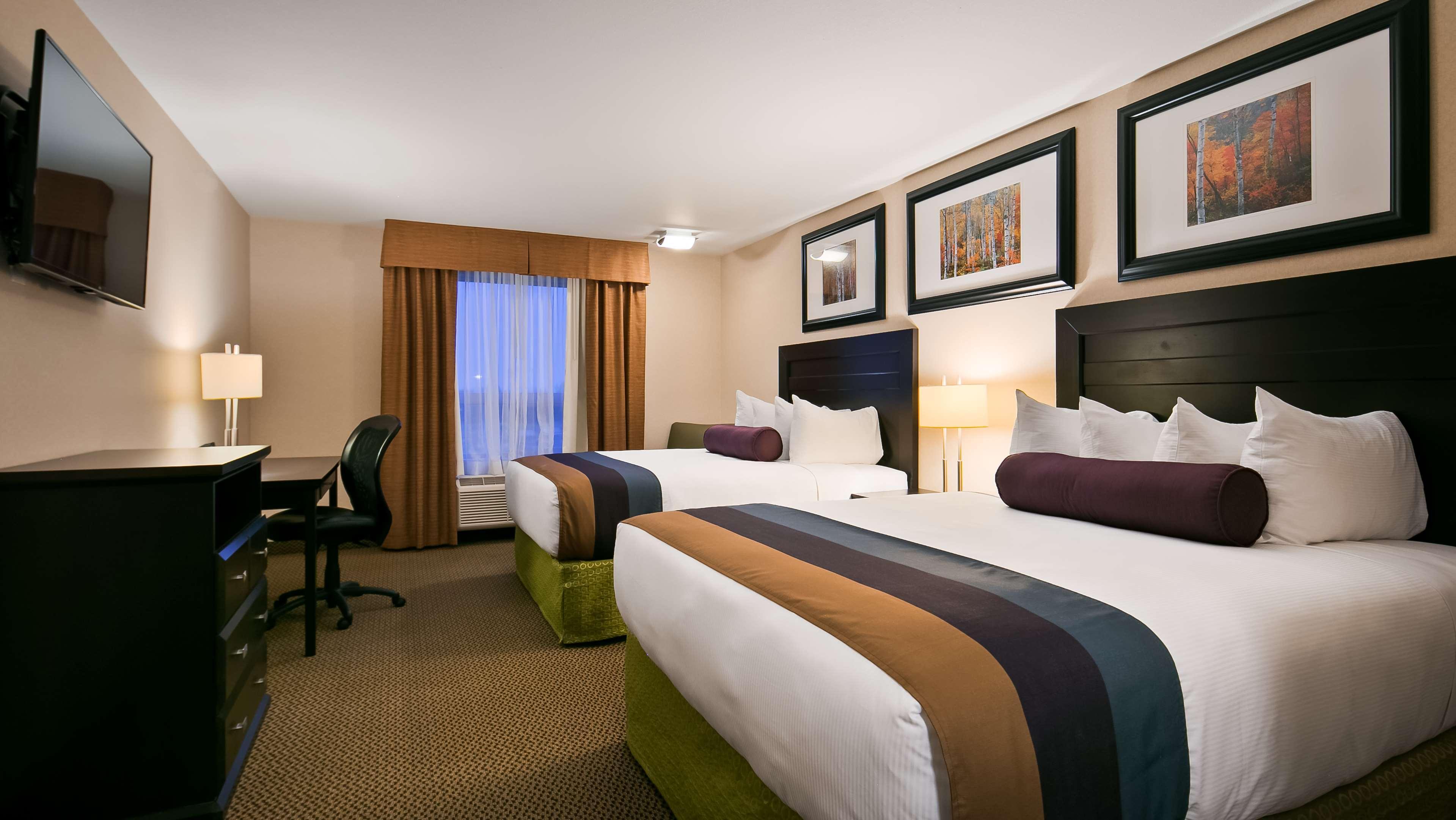 Best Western Bonnyville Inn & Suites Buitenkant foto
